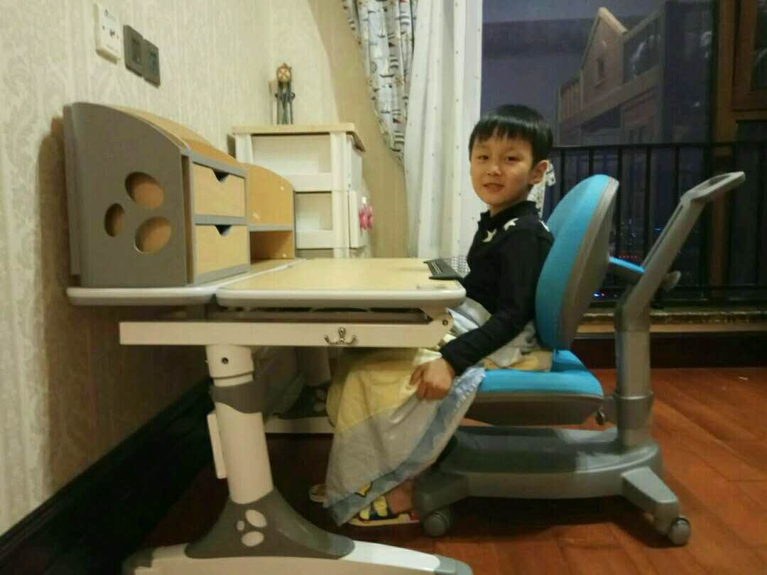 玉林成人在线粉色APP下载网站书桌